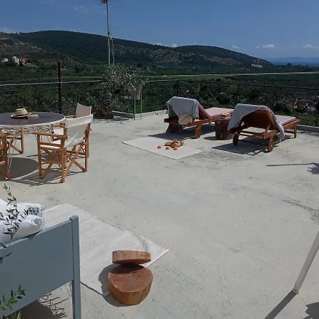 Stunning Views, Spacious Balcony, Mani Family *