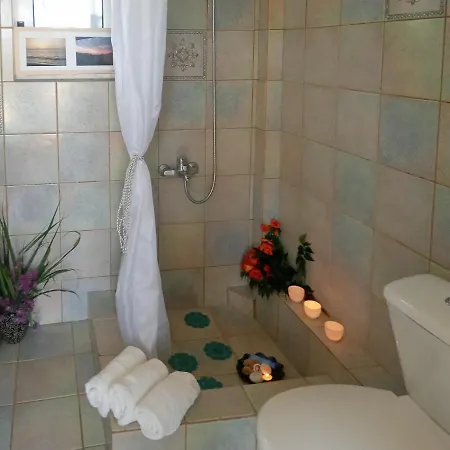 Stunning Views, Spacious Balcony, Mani Family * Neochori (Mani)